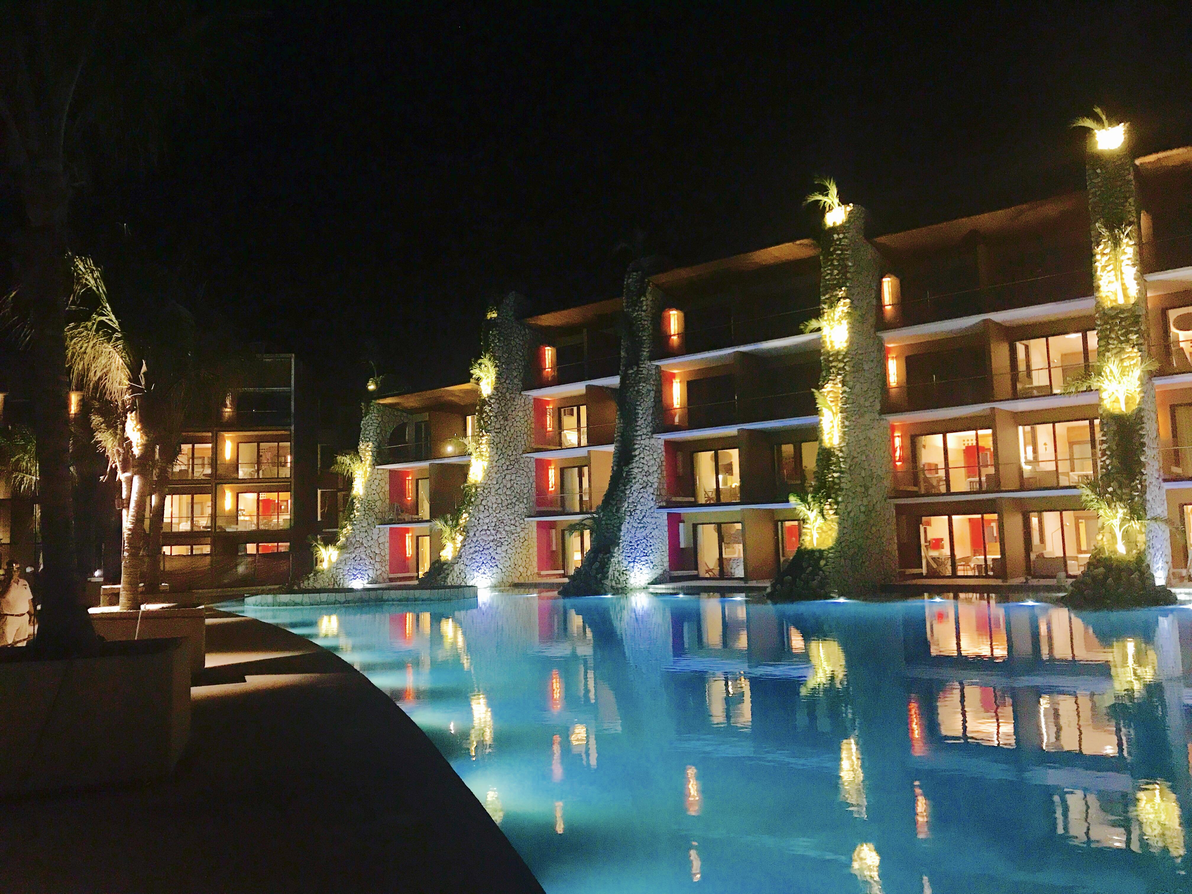Hotel Xcaret Mexico All Parks All Fun Inclusive Playa del Carmen Esterno foto The pool at the hotel