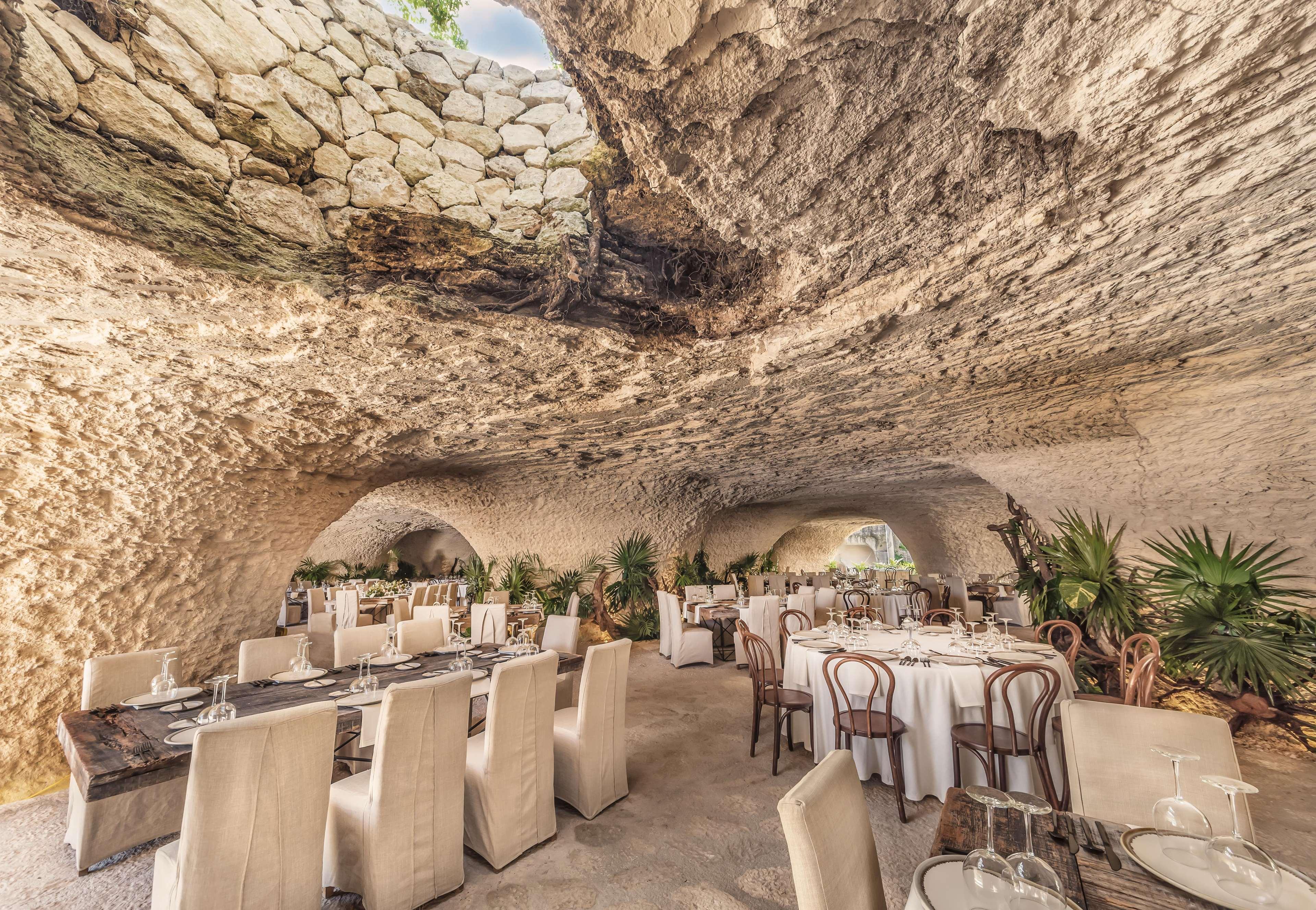 Hotel Xcaret Mexico All Parks All Fun Inclusive Playa del Carmen Esterno foto Restaurant in the caves of the hotel