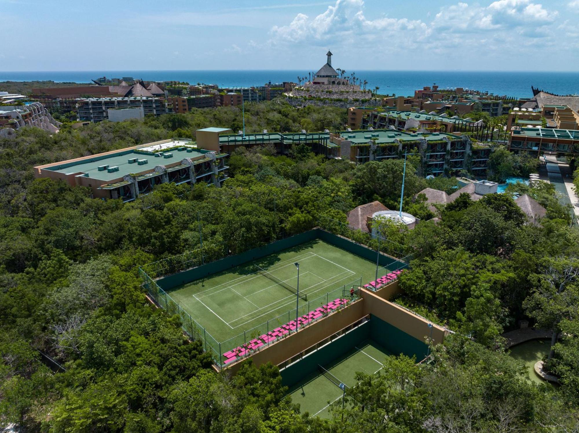 Hotel Xcaret Mexico All Parks All Fun Inclusive Playa del Carmen Esterno foto Tennis courts at the Sea Island Resort